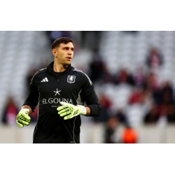 Selv Emiliano Martínez kunne ikke redde Chelsea fra svaghederne i deres forsvar Selv Emiliano Martínez kunne ikke redde Chelsea fra svaghederne i deres forsvar
